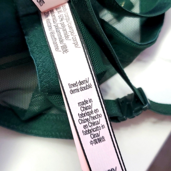 Victoria's Secret 36DDD Demi Bra, Emerald Green w/ Golden stitching 😍 Like New - Picture 6 of 15